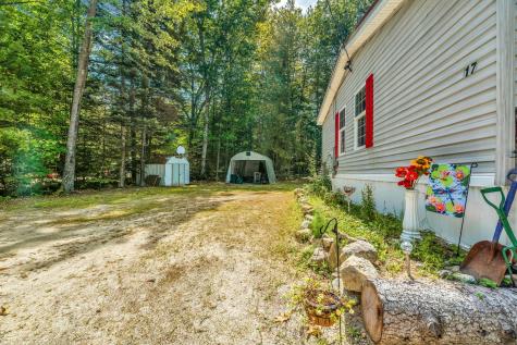 17 Harmon's Corner Road Auburn ME 04210