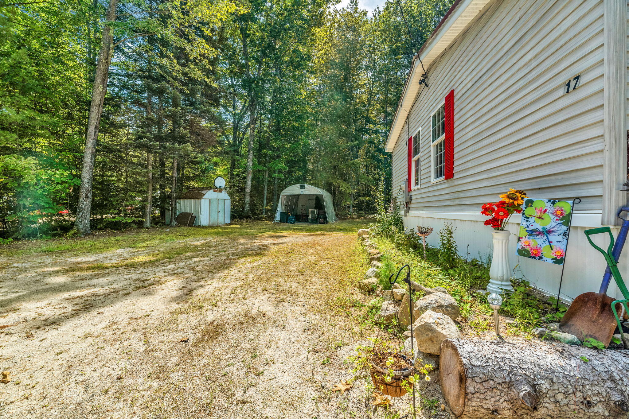 17 Harmon's Corner Road Auburn ME 04210