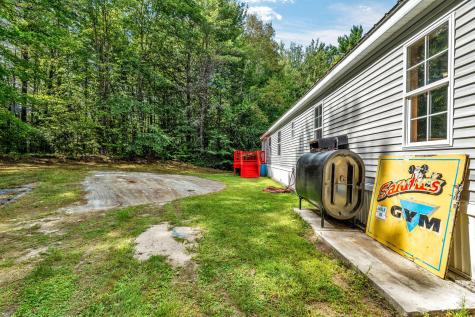 17 Harmon's Corner Road Auburn ME 04210