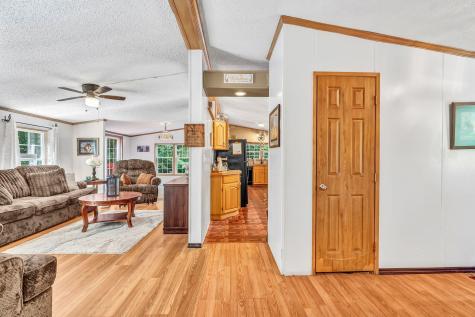 17 Harmon's Corner Road Auburn ME 04210