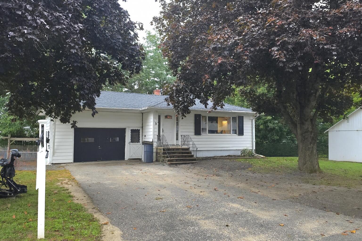 9 Laase Avenue Lewiston ME 04240