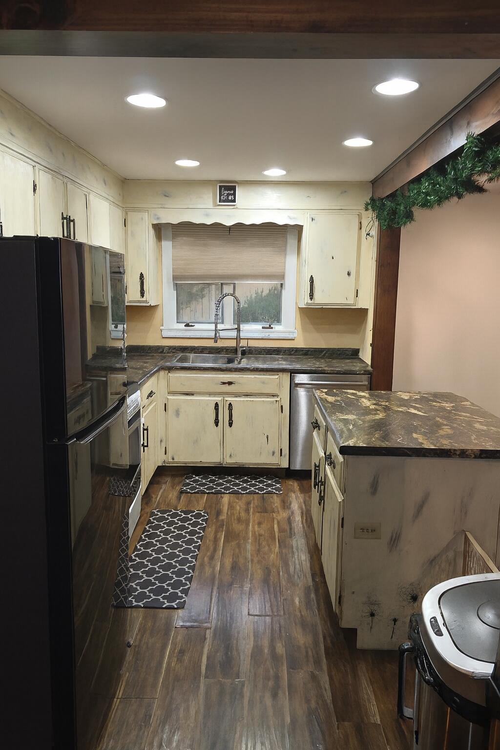 9 Laase Avenue Lewiston ME 04240