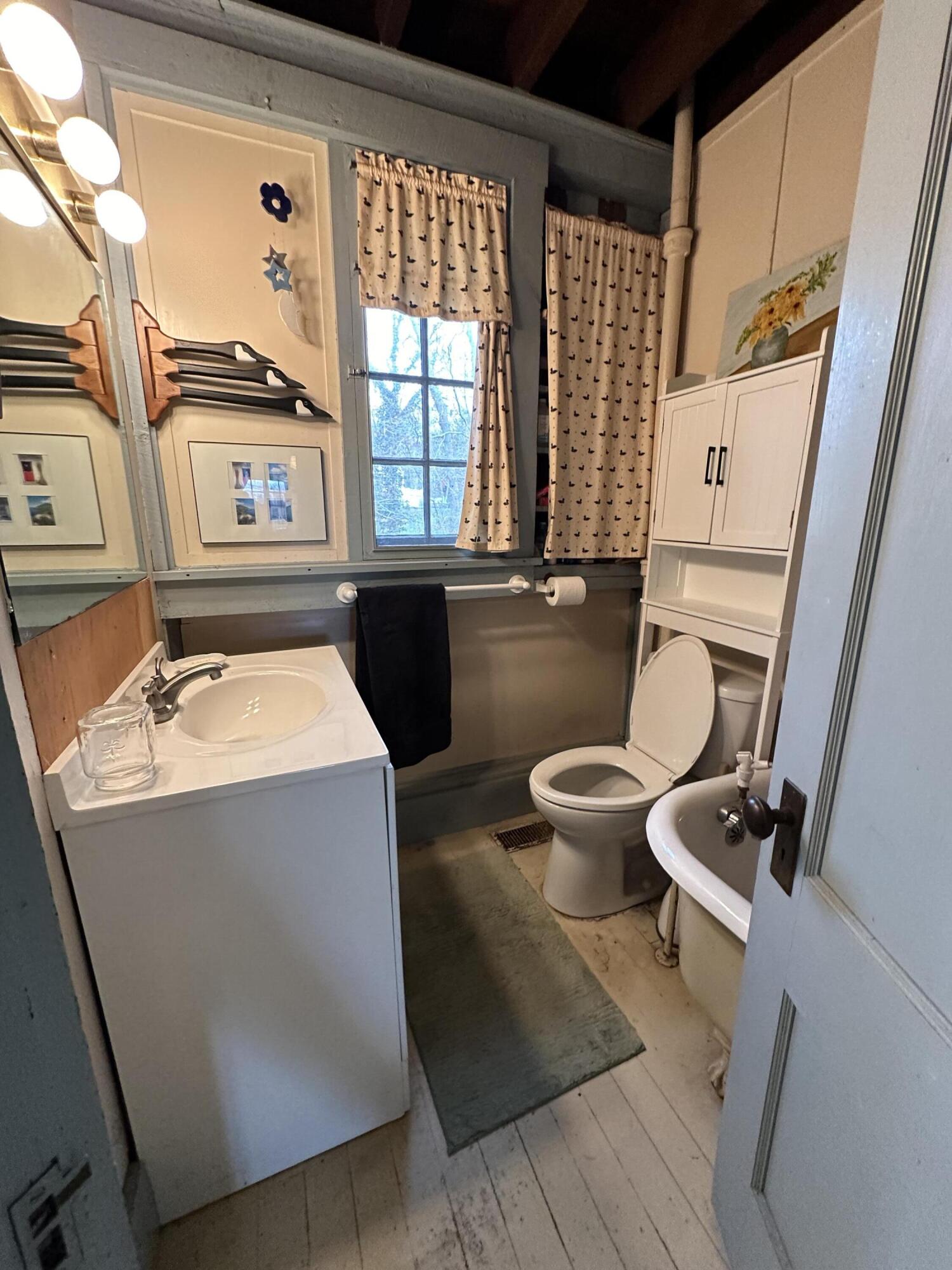 41 Circuit Road York ME 03902