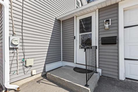 32 Grove Street Lewiston ME 04240