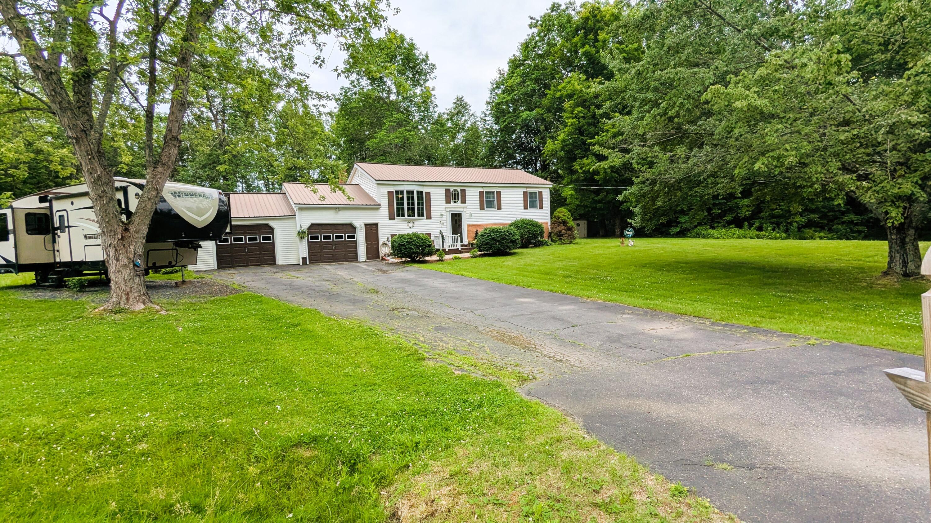 35 Parmenter Terrace China ME 04358
