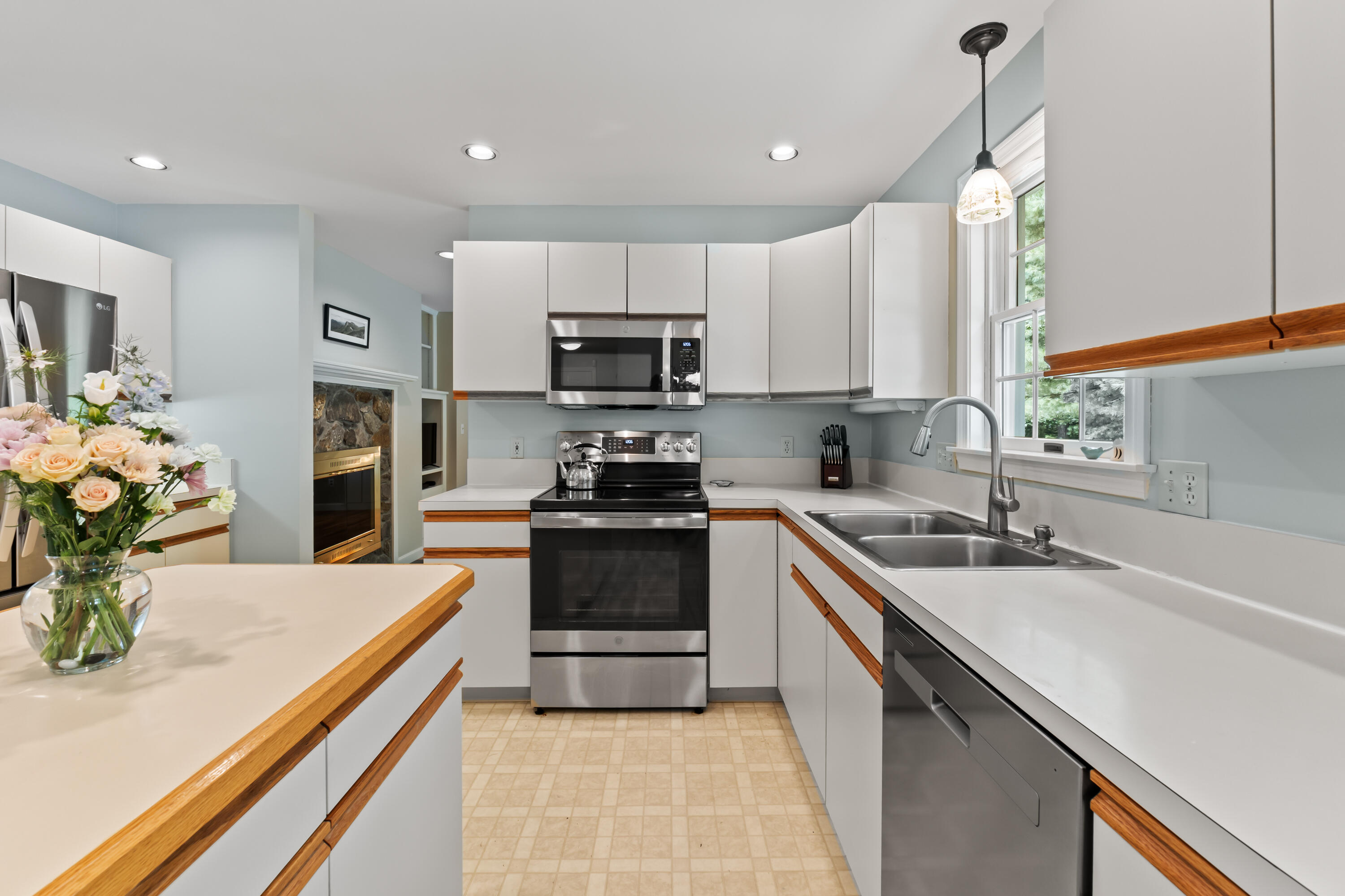 16 Locust Lane Brunswick ME 04011