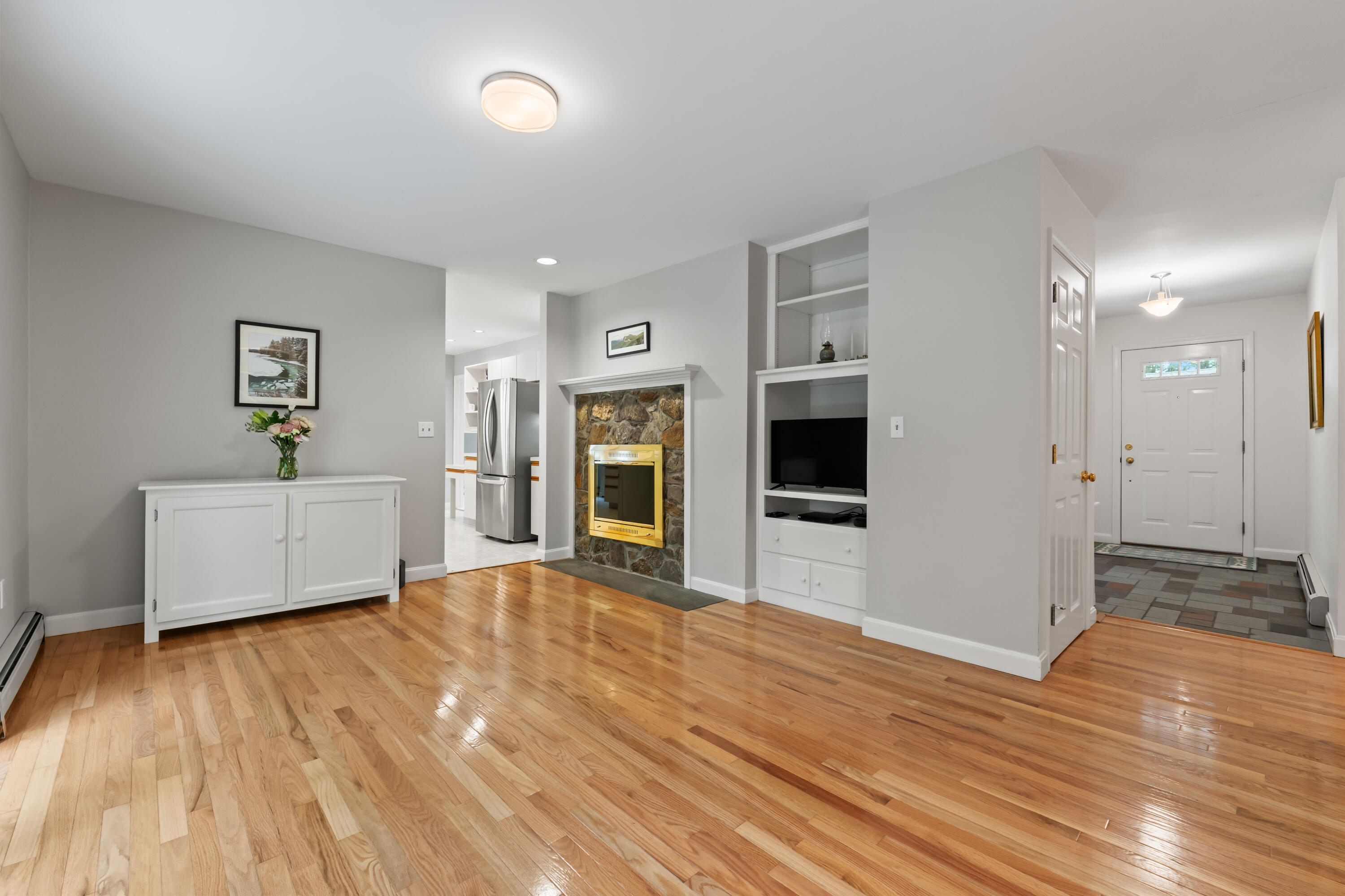 16 Locust Lane Brunswick ME 04011