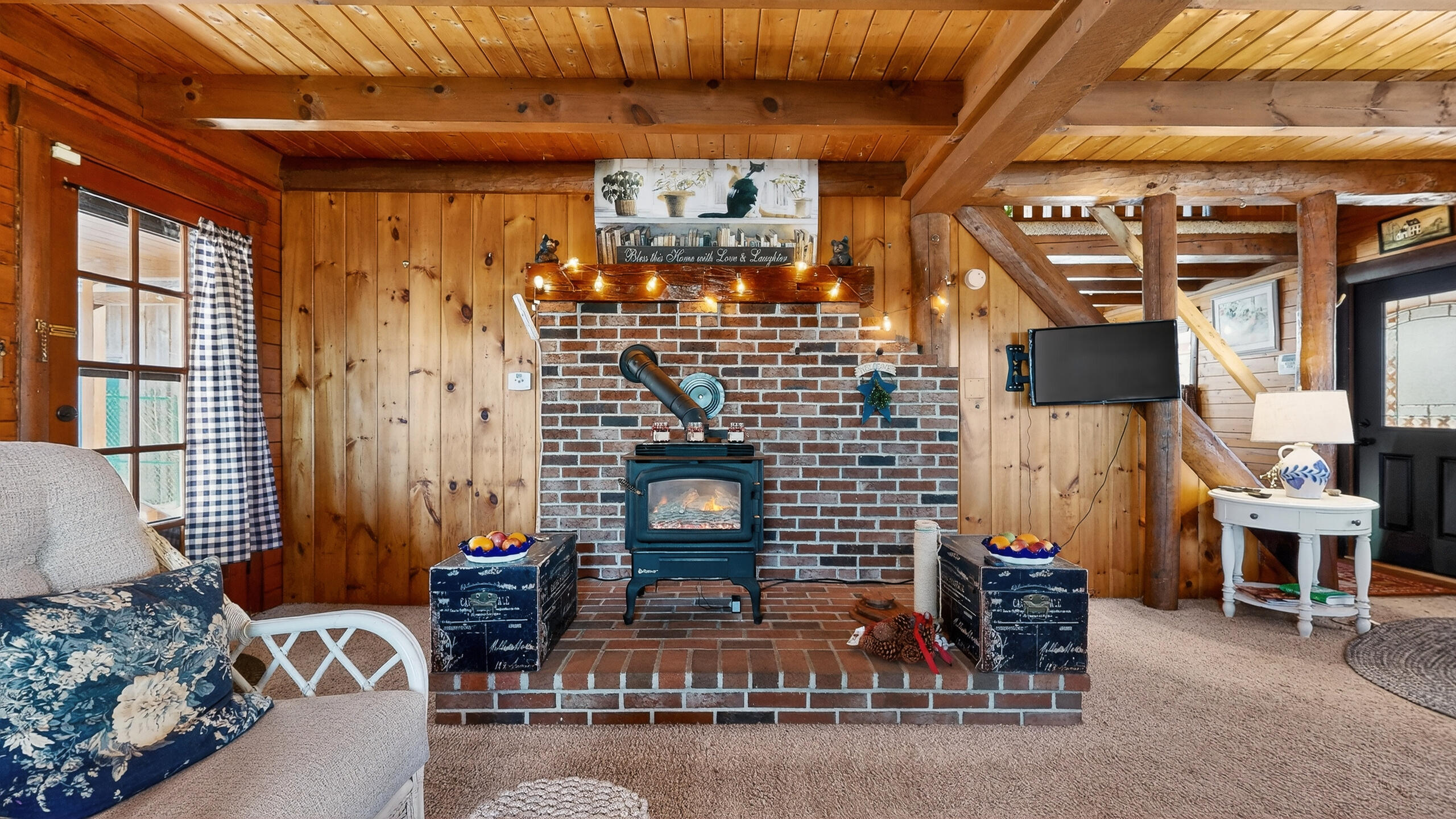 60 Brett Hill Road Paris ME 04281