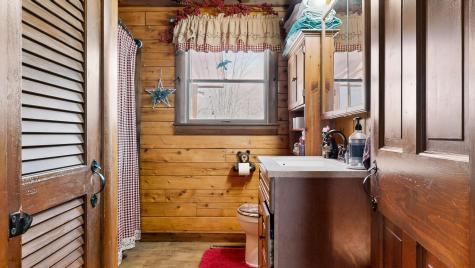 60 Brett Hill Road Paris ME 04281