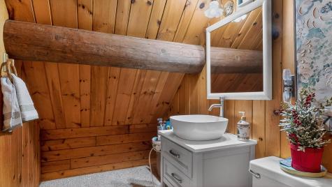 60 Brett Hill Road Paris ME 04281