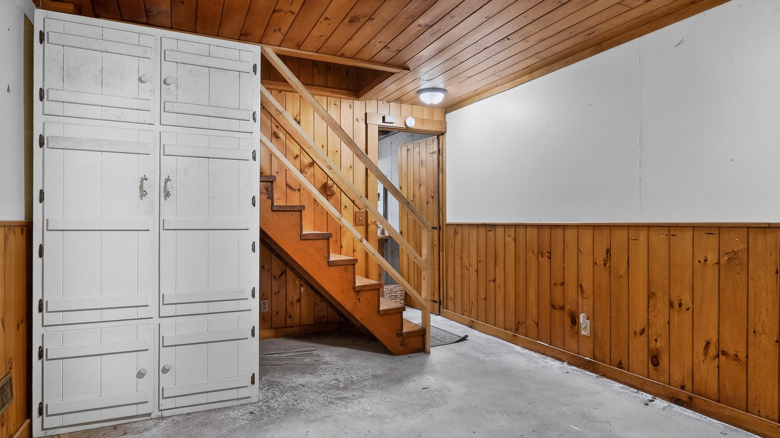 60 Brett Hill Road Paris ME 04281