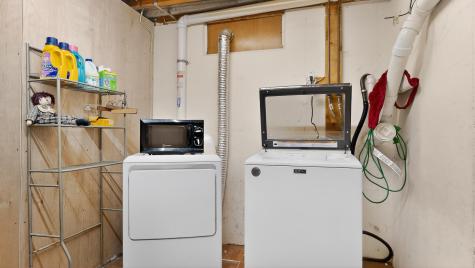 60 Brett Hill Road Paris ME 04281