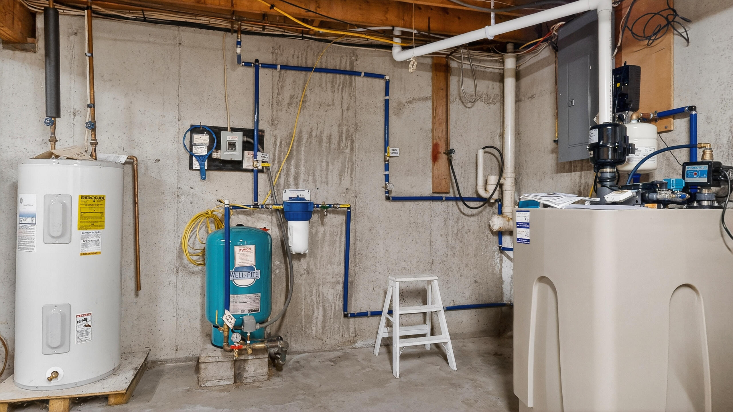 60 Brett Hill Road Paris ME 04281