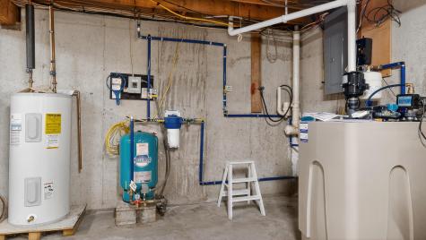 60 Brett Hill Road Paris ME 04281