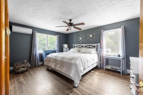 8 Hammond Lane Searsport ME 04974