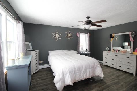 8 Hammond Lane Searsport ME 04974