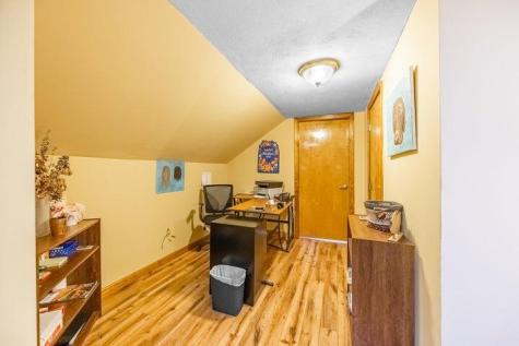 8 Hammond Lane Searsport ME 04974