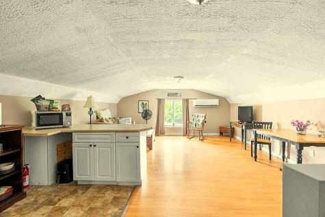 8 Hammond Lane Searsport ME 04974