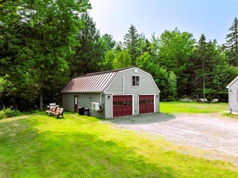 8 Hammond Lane Searsport ME 04974
