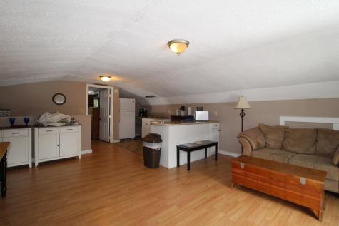 8 Hammond Lane Searsport ME 04974