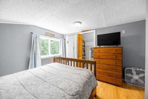 8 Hammond Lane Searsport ME 04974