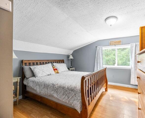 8 Hammond Lane Searsport ME 04974