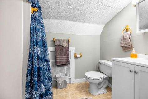 8 Hammond Lane Searsport ME 04974