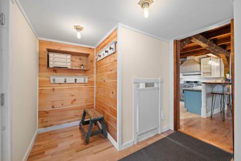 306 Maine Avenue Farmingdale ME 04344