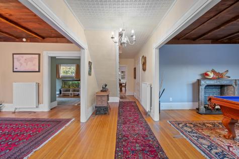 306 Maine Avenue Farmingdale ME 04344