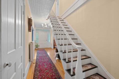 306 Maine Avenue Farmingdale ME 04344