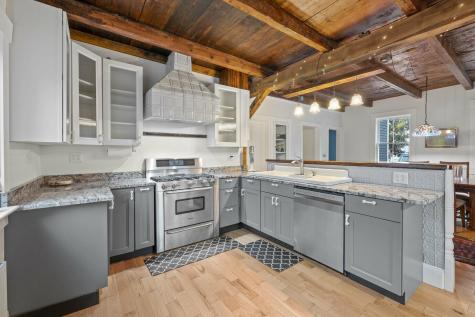 306 Maine Avenue Farmingdale ME 04344