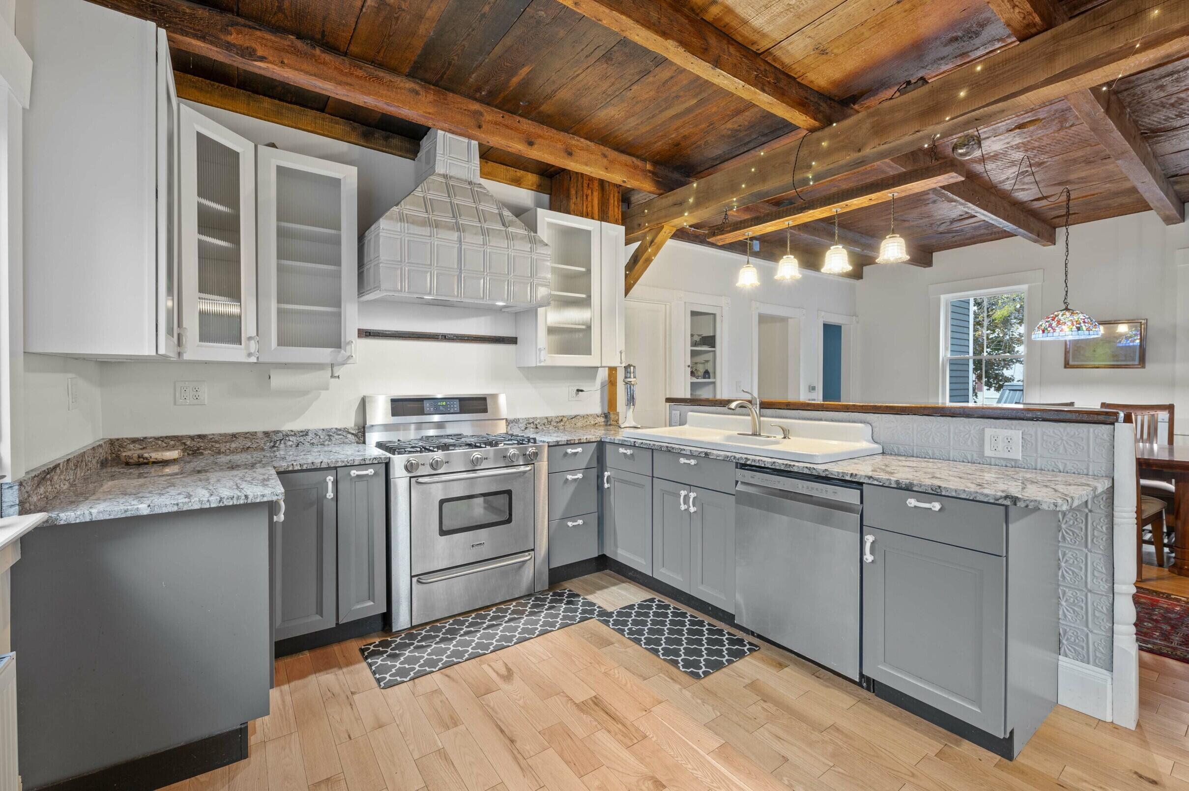 306 Maine Avenue Farmingdale ME 04344