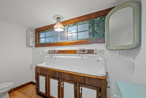 306 Maine Avenue Farmingdale ME 04344