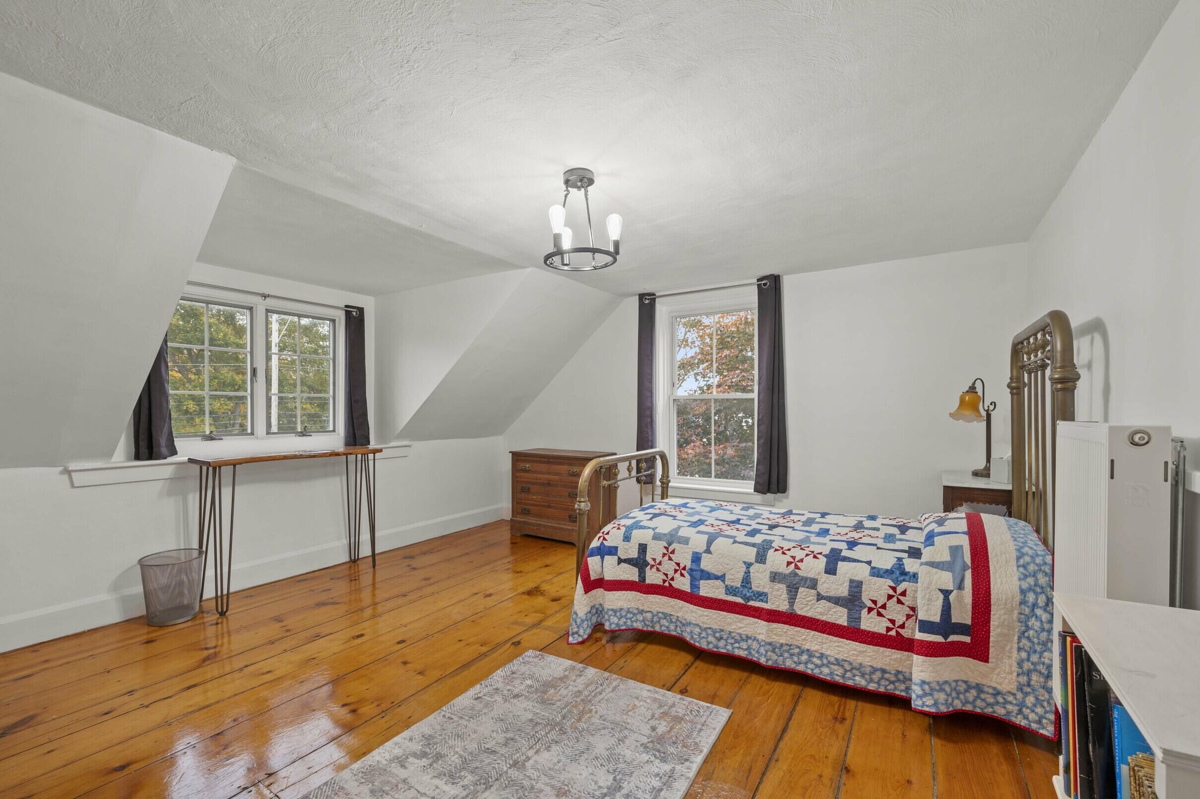 306 Maine Avenue Farmingdale ME 04344