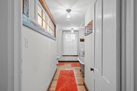 306 Maine Avenue Farmingdale ME 04344