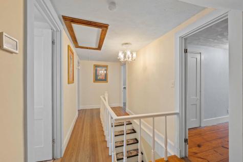 306 Maine Avenue Farmingdale ME 04344