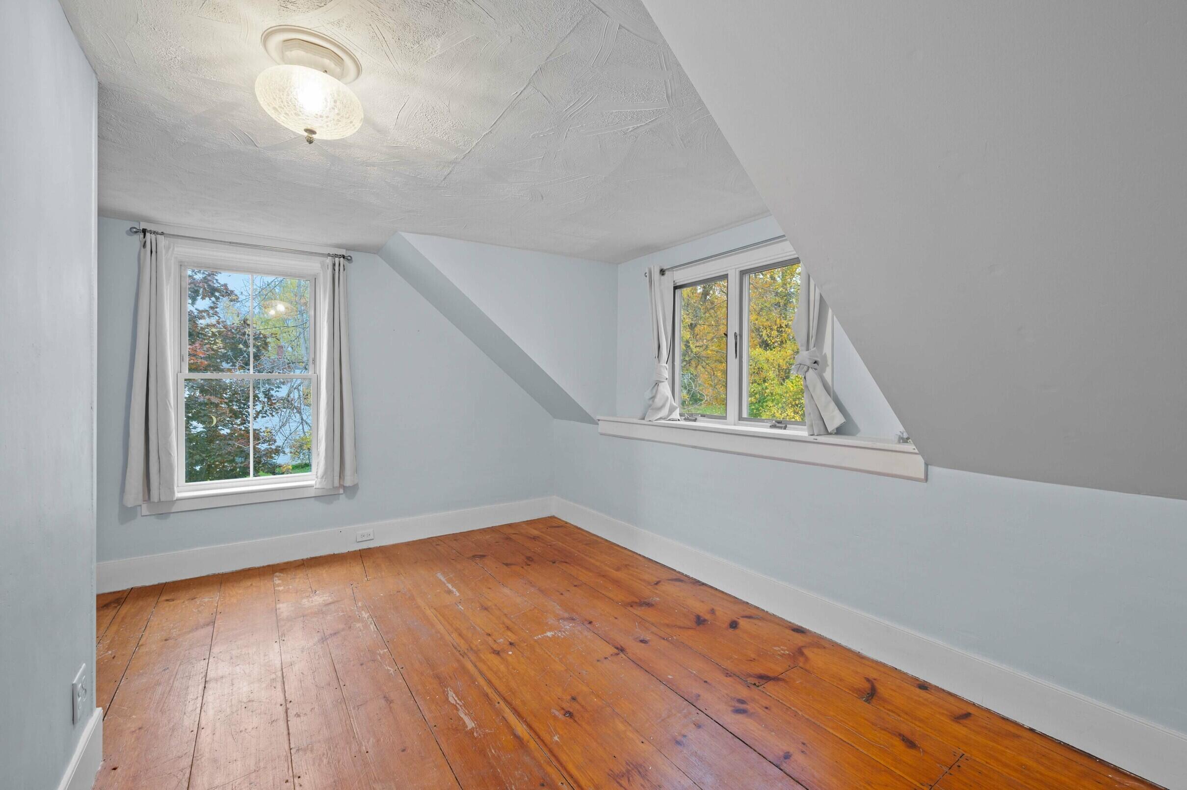 306 Maine Avenue Farmingdale ME 04344