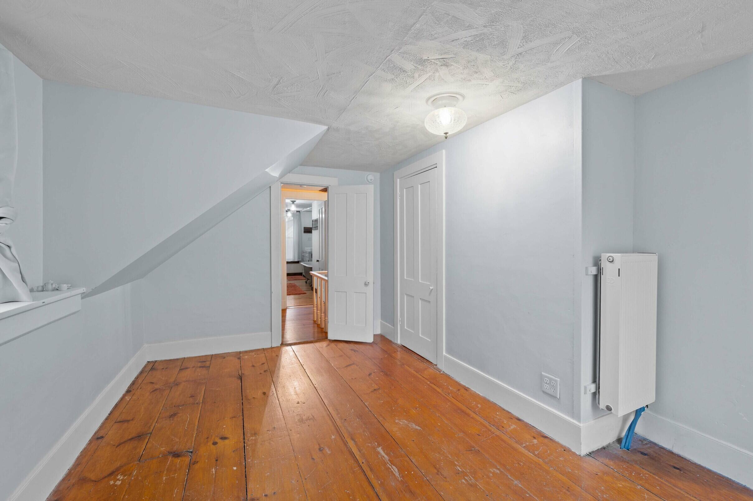 306 Maine Avenue Farmingdale ME 04344