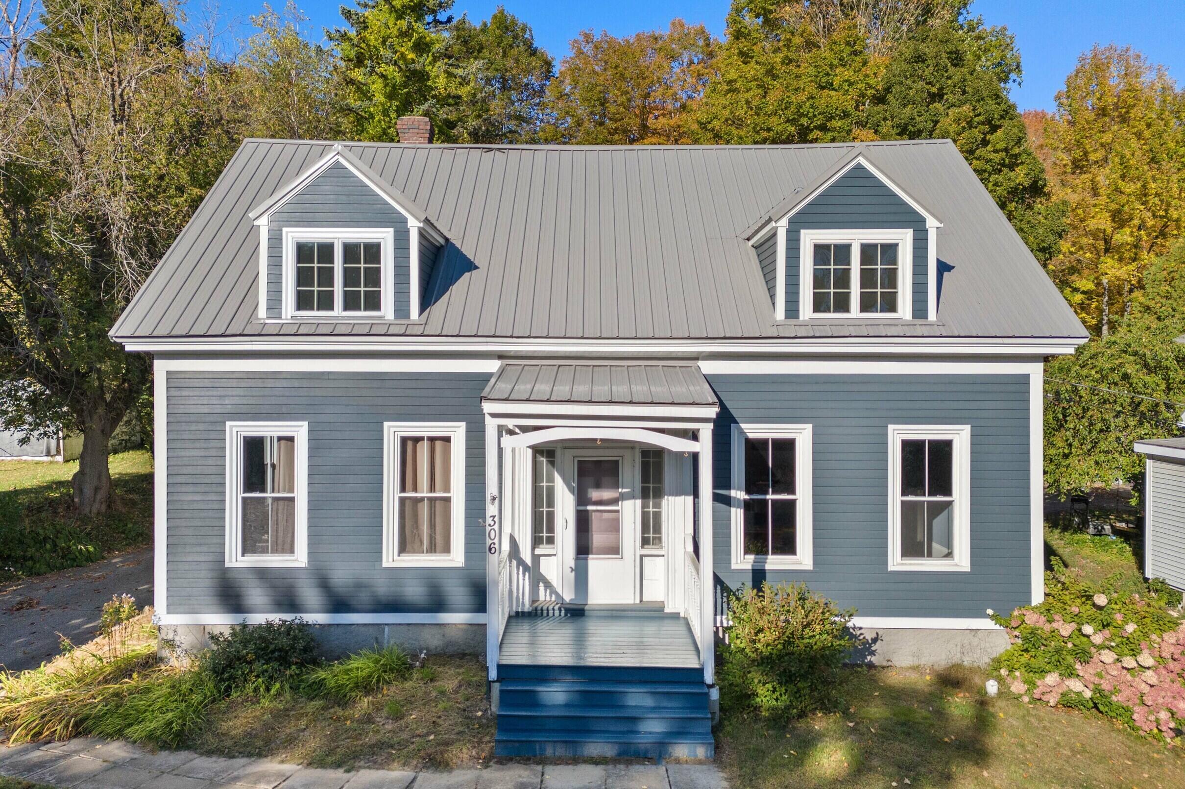 306 Maine Avenue Farmingdale ME 04344