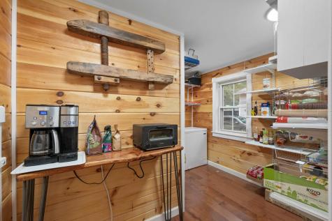 306 Maine Avenue Farmingdale ME 04344