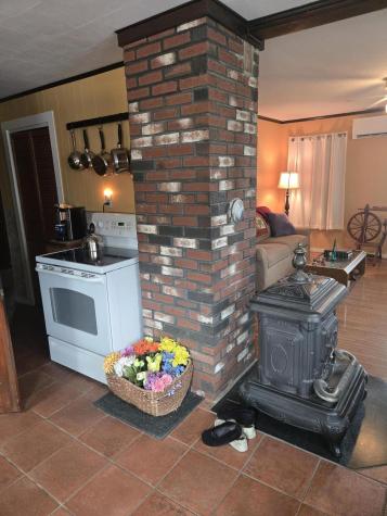 2549 Us Route 202 Winthrop ME 04364