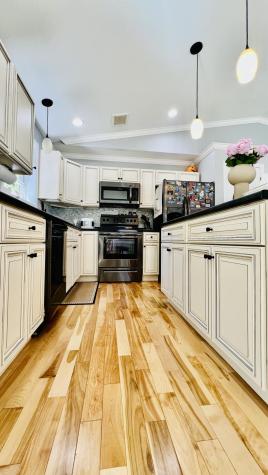 40 Ellis Court Bangor ME 04401