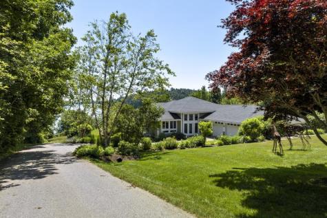 36 Wharf Road Boothbay ME 04537