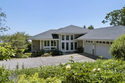 36 Wharf Road Boothbay ME 04537