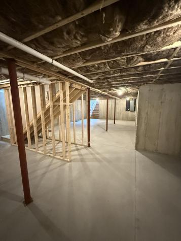 17 Murray Drive Raymond ME 04071