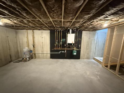 17 Murray Drive Raymond ME 04071