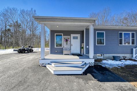 35 Pierce Road Oxford ME 04270