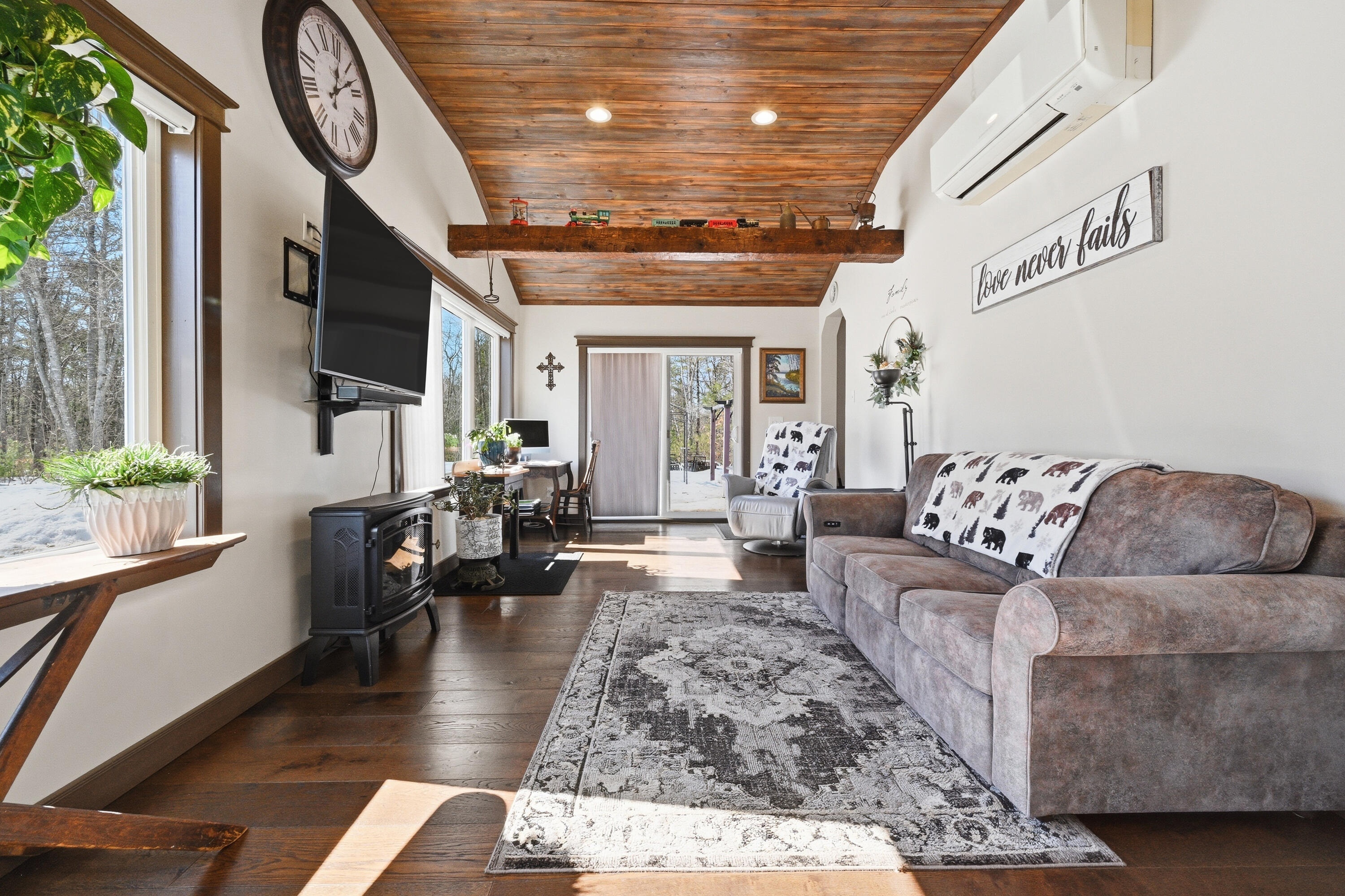 35 Pierce Road Oxford ME 04270