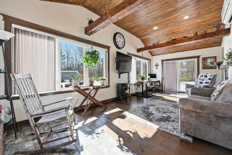 35 Pierce Road Oxford ME 04270