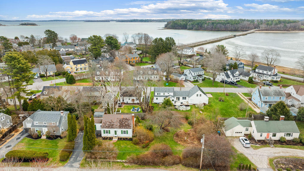 17 Us Route 1 Falmouth ME 04105